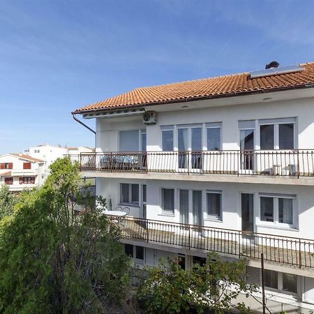 פרימוסטן Apartments Karmela מראה חיצוני תמונה