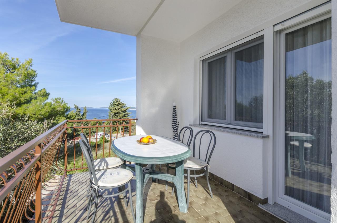 פרימוסטן Apartments Karmela מראה חיצוני תמונה