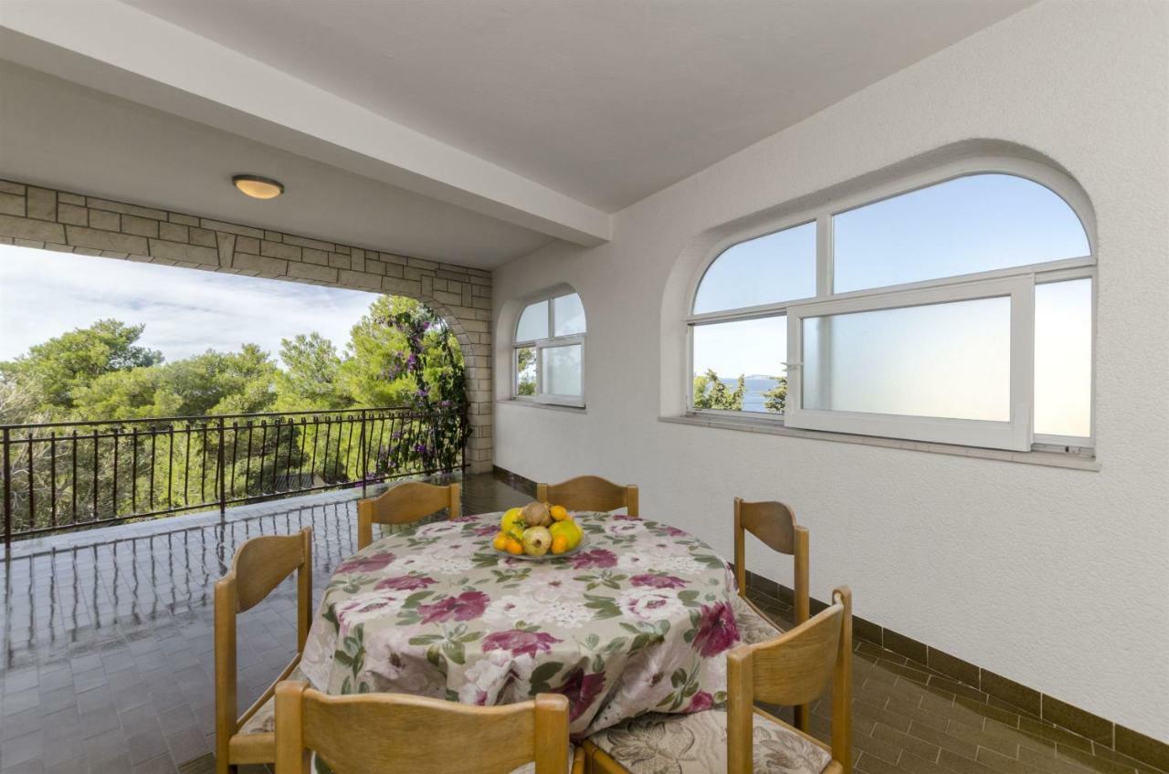 פרימוסטן Apartments Karmela מראה חיצוני תמונה