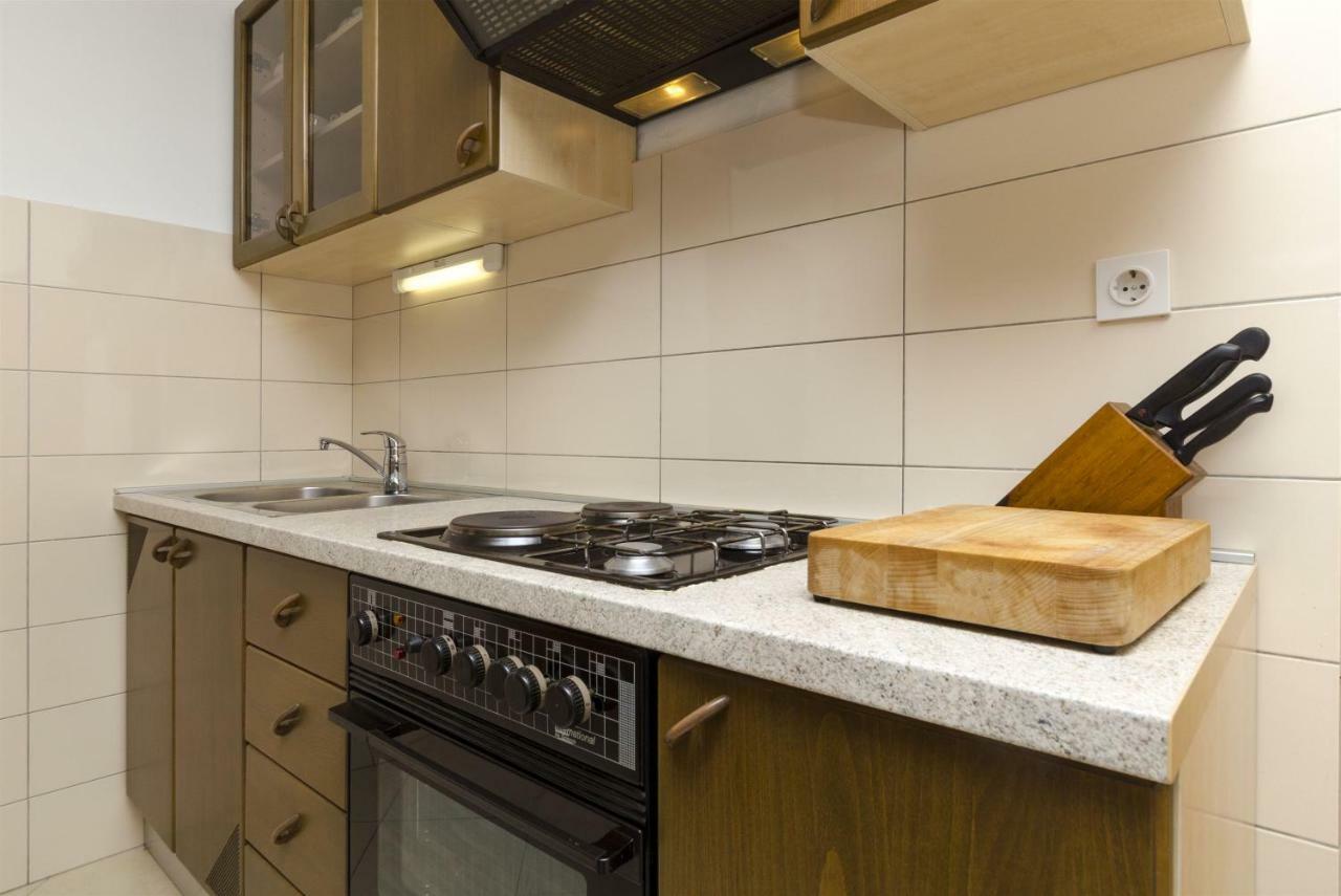 פרימוסטן Apartments Karmela מראה חיצוני תמונה